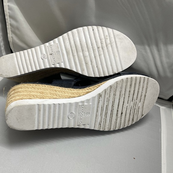Excellent Cond Bandolino Wedge sandles 9.5 - Picture 8 of 8